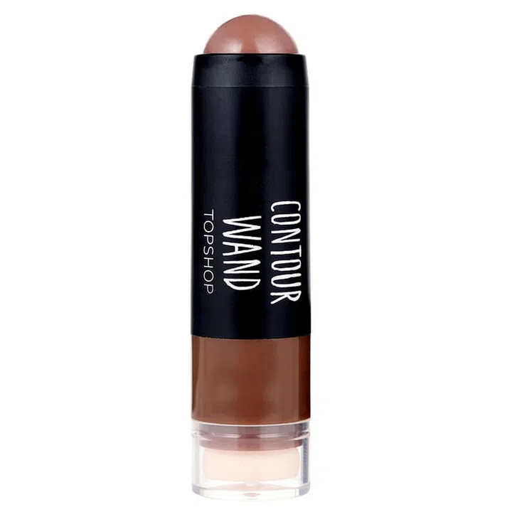 Formulated to mimic skin’s natural shadow, this handy stick is also super blendable for instantly defined cheekbones. 