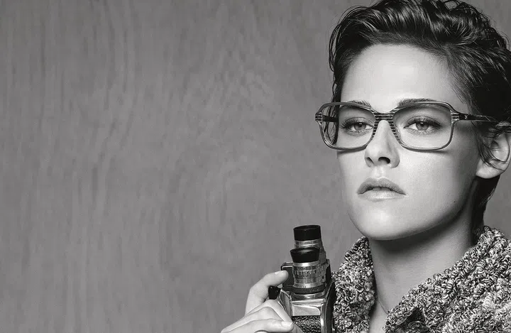 03_CHANEL_eyewear_Spring_Summer_2015_collection_Ad_campaign_pictures_by_Karl_Lagerfeld_LD