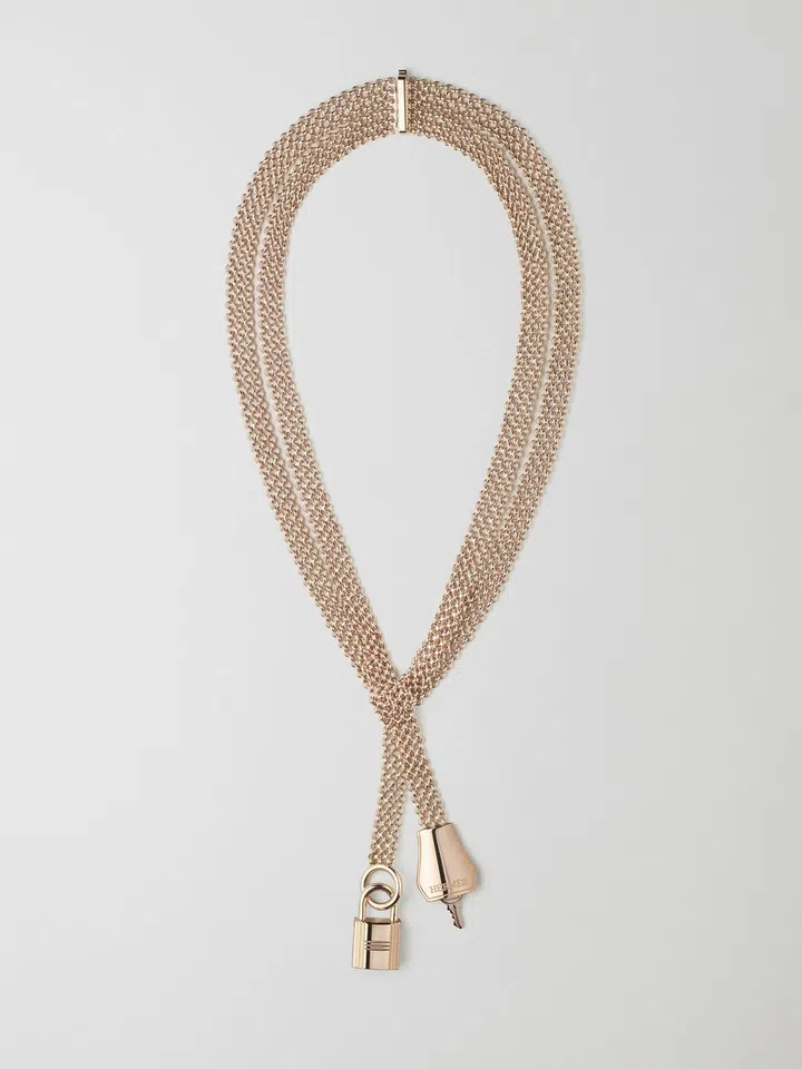 Kelly Clochette necklace in rose gold.