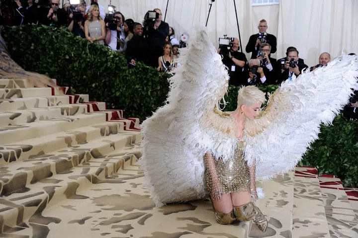 Can't blame Katy for taking a breather, those wings look heavy. Photo: Getty 