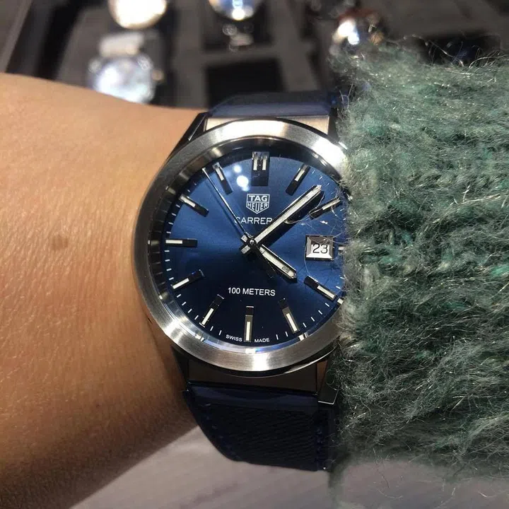 A Carrera Ladies that shows a big trend for the year: Blue dials. Plus, a denim imitated rubber strap that looks and feels just like denim
