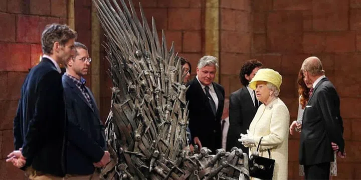 The Crazy Reason Queen Elizabeth Couldn't Sit On The Iron Throne From 'Game Of Thrones'