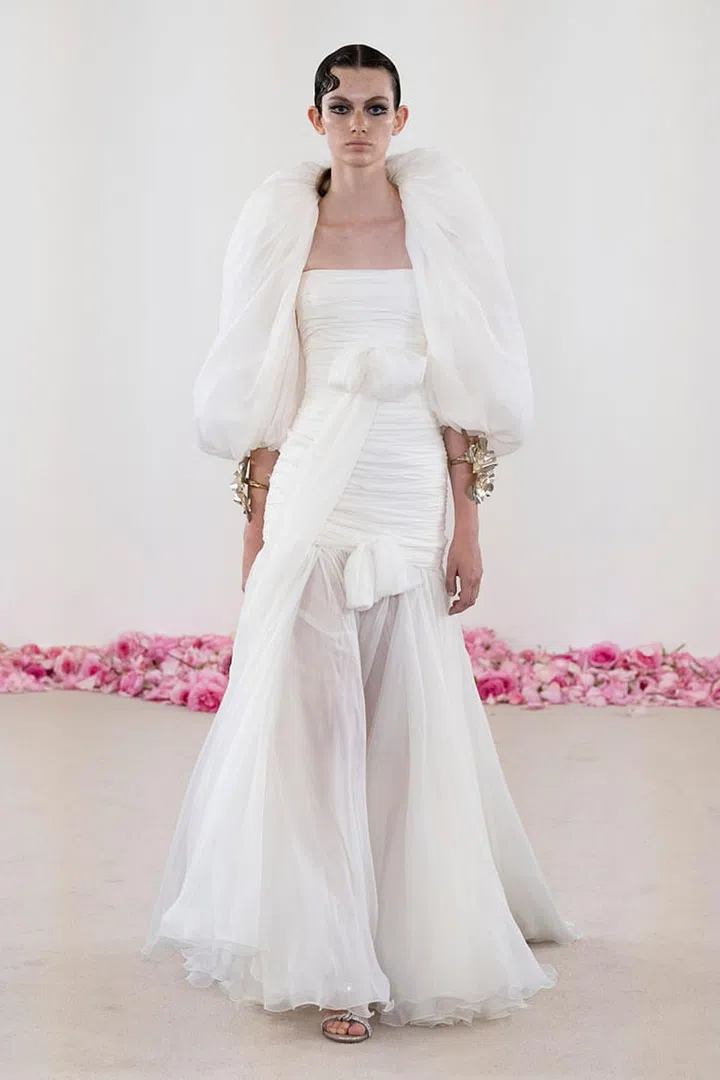 Giambattista Valli,
Fall Winter 2023-24,
Haute couture