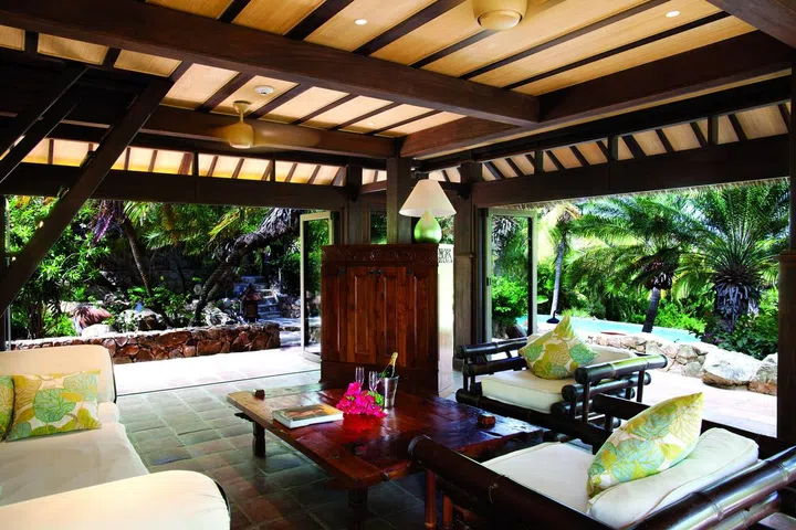 SB1014_Life_Escapes_Necker_Bali_Lo_lounge