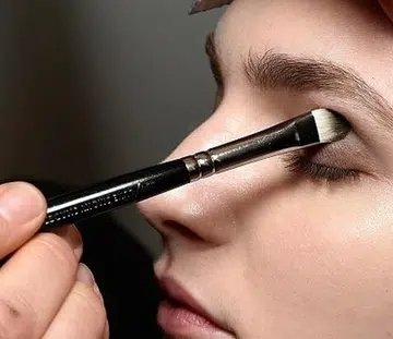 Smokey eye makeup