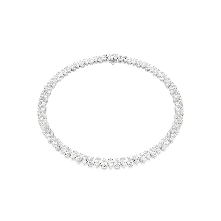 hbsg-swarovski-the-wonder-of-love-8