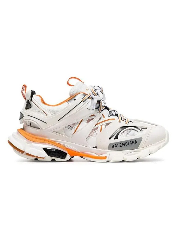 Photo: Farfetch
