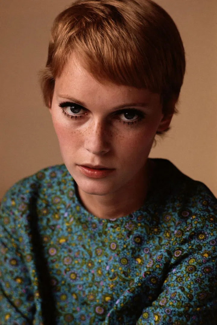 If your hair is super fine and soft like Farrow's, try out this feathery, baby bird hair style that frames the face perfectly. Photo: Getty