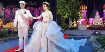 Ivan Gunawan's wedding dress design for Indonesian bride, Intan Azzahra