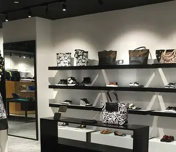 club 21, outlet store