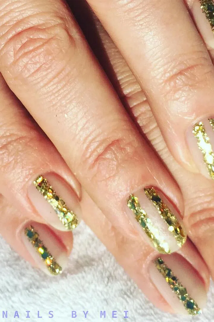 Keep these golden vertical lines the centre of attention with a sheer, nude base.
@ciaomanhattan2012
