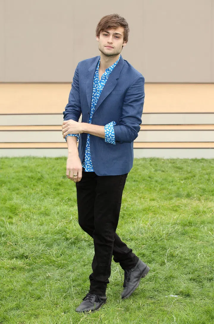 As part of the Burberry gang, Douglas Booth has that laidback, country look down to a tee.