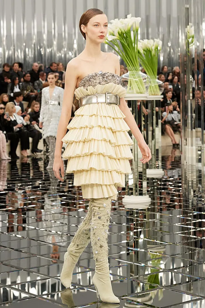 希少品　CHANEL SUPER COLLECTION 2004 Vol.17 CHANEL SUPER COLLECTION 2004 Vol.17