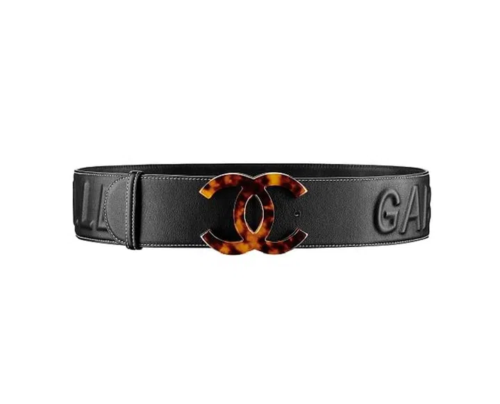 Take a closer look, and you'll see 'Gabrielle' embossed all around it!