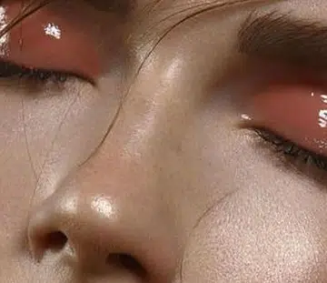Glossy lids