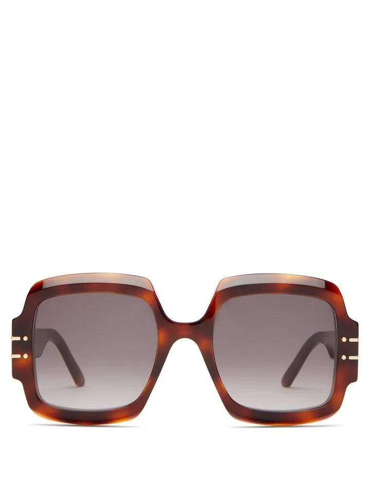 Let Your Style Take Flight With These Editor-Approved Sunglasses