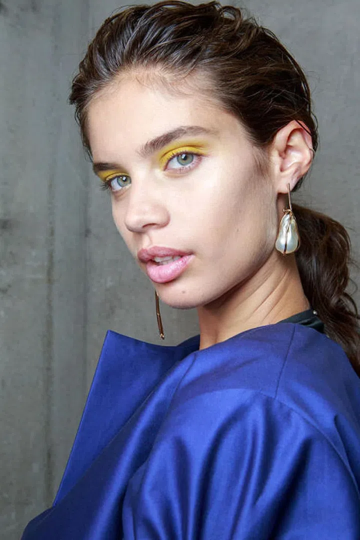 Sportmax proved that yellow eye makeup can be beautiful, fresh, and (most of all) wearable.