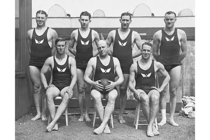 The San Francisco Olympic water polo team in 1920. Photo: Getty