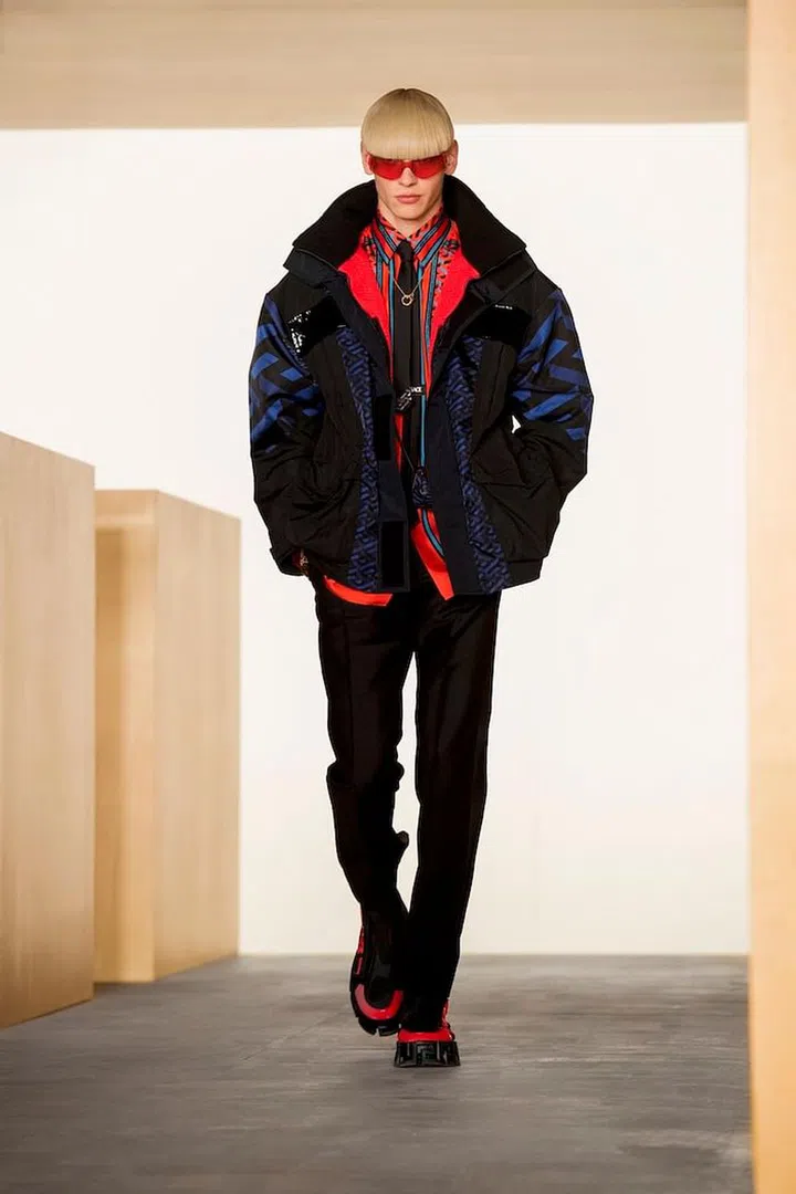 Photo: Versace