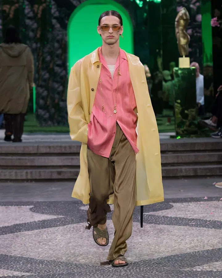 Photo: Versace