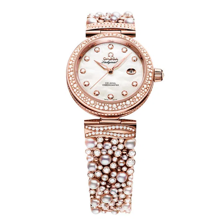 Beauty with function are qualities that Omega delivers in spades. The De Ville Ladymatic Diamonds and Pearls watch features a jewellery bracelet with Akoya pearls and polished gold beads gleaming alongside glittering diamonds. The added bonus? Its hour and minute hands are coated with Super-LumiNova so you’ll know by its  glowing hands when it’s time to make a fashionable exit.