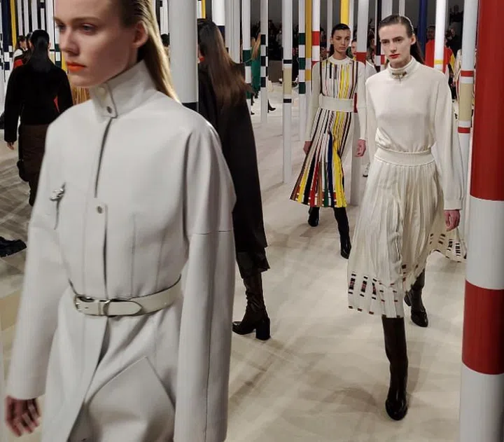 Loose silhouettes and ankle-grazing lengths.