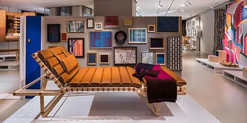 hermes through the wall