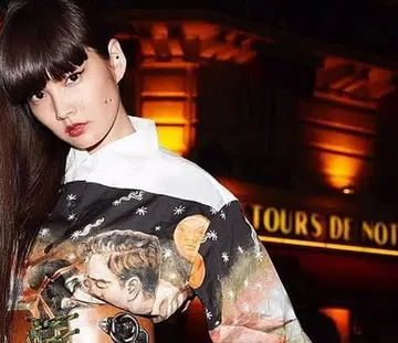 Akimoto Kozue