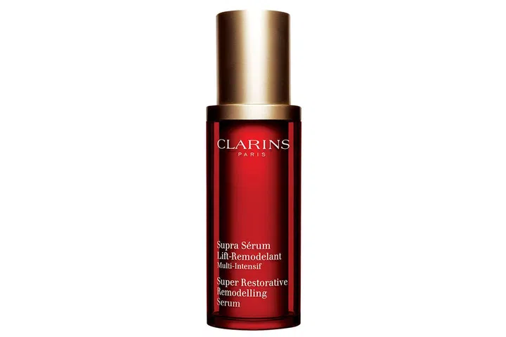 Formulated with age-correcting plant extracts, this re-energises fibroblasts for accelerated collagen production and restores facial volume for a smoother, more sculpted mien.