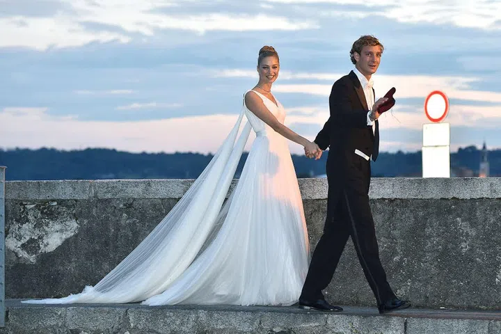 Beatrice Borromeo in Armani Privé, 2015.