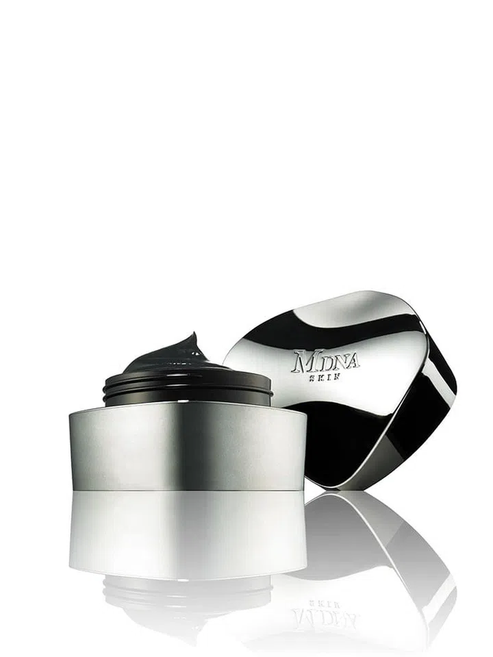 Madonna's skincare line has finally launched in Singapore. Working together with MTG, a renowned Japanese beauty company, their Chrome Clay Mask is highly coveted for its purifying and non-drying properties. Mineral rich cay from the thermal springs of Montecatini draws out impurities and nourishes skin at the same time, leaving it glowing and clear. 