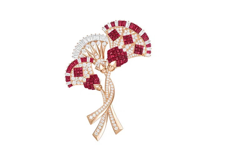 van cleef & arpels | Fleur de lotus Mystérieuse clip