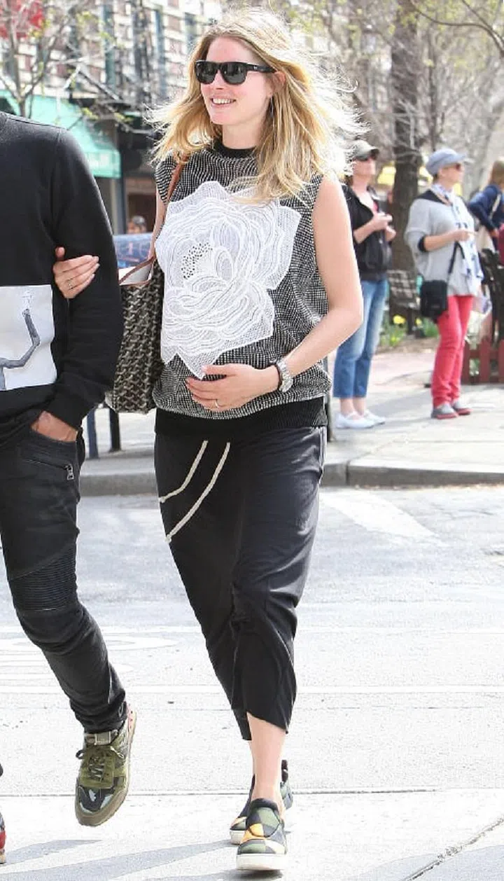 Doutzen Kroes took it back to her athletic roots and kept it sporty yet feminine in Christopher Kane.