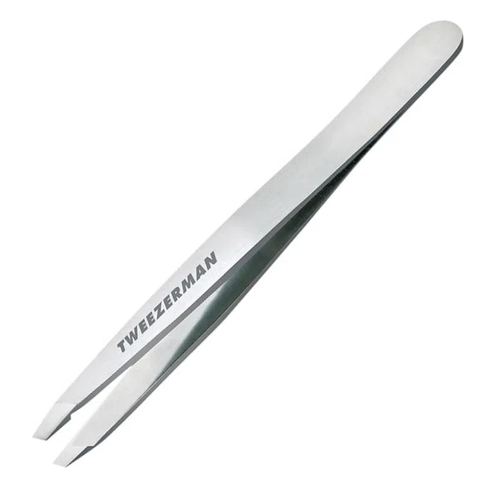 Ultra-precise and perfectly-angled, this grabs every strand, every time. 