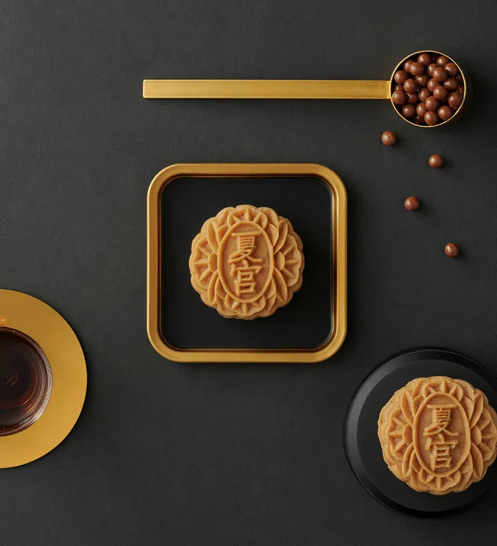 The Most Luxurious Mooncakes For Mid-Autumn Festival | Harper's Bazaar ...