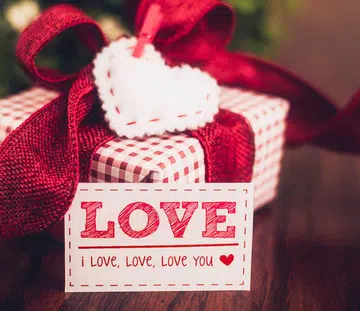 Valentine's Day gift with love note