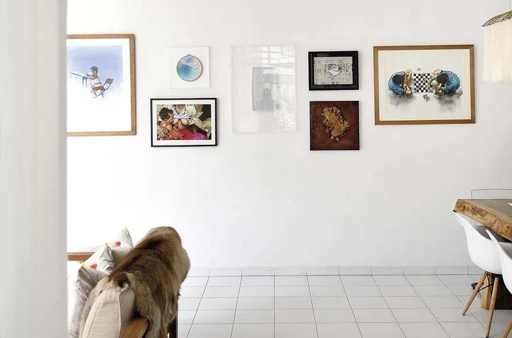 I have consciously designed simple yet cosy spaces. I want my home and the spaces I design to create relaxing environments and embody earthy, barefoot luxury.” (Photo: Carli Teteris, courtesy of Grounded)