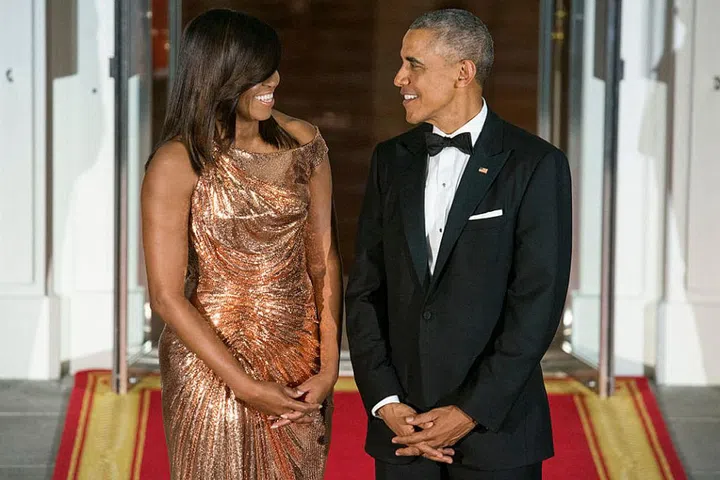 As always, the Obamas looked very in love.