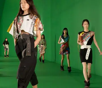 Louis Vuitton SS21 Spin-Off Show