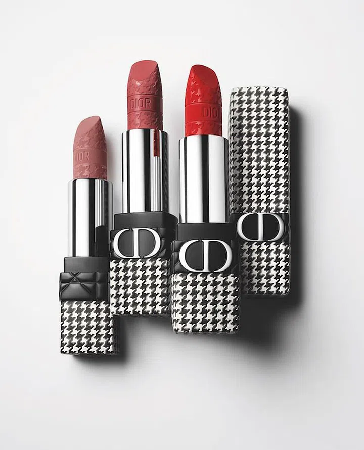 Three full-sized (125ml) fragrances are included in the New Look collection, their glass bottles decorated with a houndstooth pattern. There’s also a travel perfume case (40ml) that can be outfitted with refills of other scents from the La Collection Privee line. (Photo: Dior)

