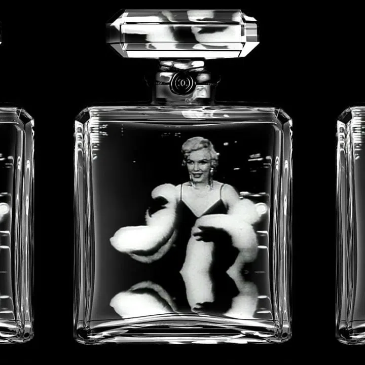 Chanel N°5 - 'Inside Chanel'