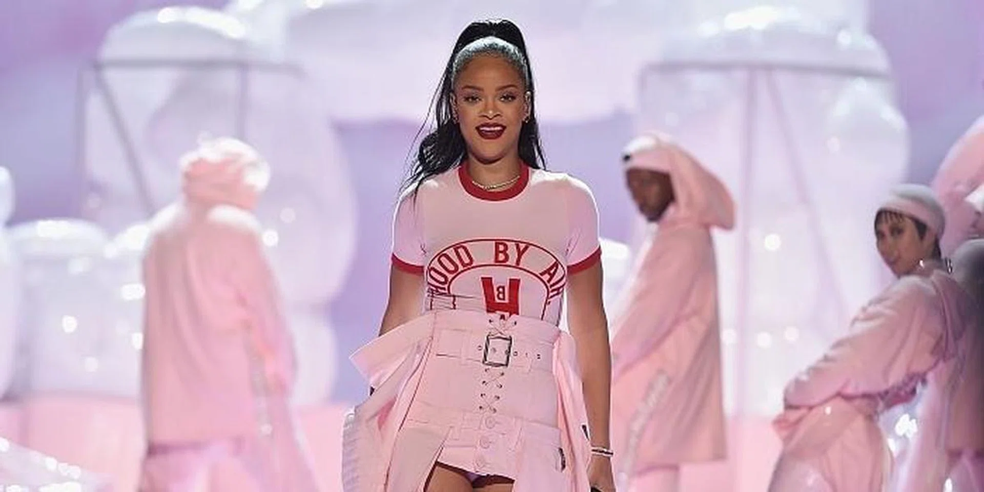 attends the 2016 MTV Music Video Awards at Madison Square Gareden on August 28, 2016 in New York City.