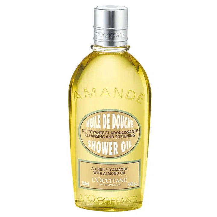 Cleanse and nourish your skin in one step, thanks to the addition of almond oils. Best of all, it doesn’t leave a greasy film for soft, smooth skin.