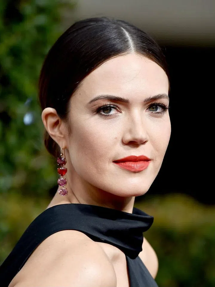 Mandy Moore's elegant low bun oozes red carpet glam.