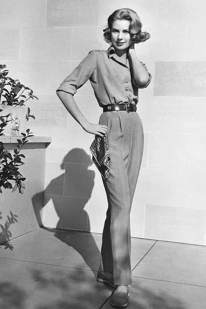 A certain 1950s fashion style of tailored separates, pearls, pencil skirts and kitten heels also became synonymous with Kelly thanks to her wardrobe in those three films.
Photo: Getty