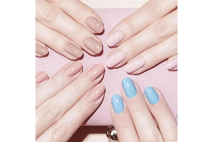 BEST FOR: Elongating short or stubby fingers.
BOTTOM LINE: Simple and classic, round shapes are the easiest to maintain at home or in between salon visits. The short length and natural curved edge are a no-fuss option for anyone who puts their fingers to work.
WEAR IT WITH: Any shade from the sheerest nudes to the boldest brights.
@nailsinc