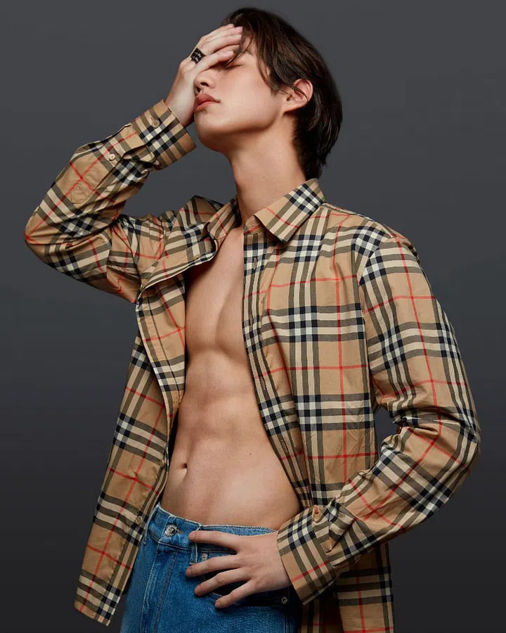 Bright in Burberry Holiday Edit