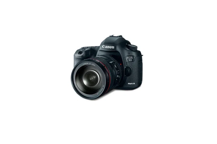 "This is the blogger camera. It works really well for shooting editorialquality stories. Plus, it's lighter than others for easy travel." ; Photo: Courtesy of the designers