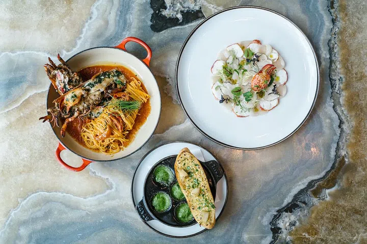 There is a wide range of local and international specials including French bistro classics for you to choose from at La Brasserie. (Photo: The Fullerton Bay Hotel)