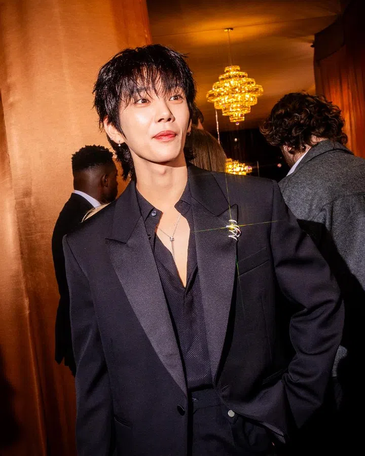 best jewellery and watch moments golden globes 2026 | joshua chaumet brooch